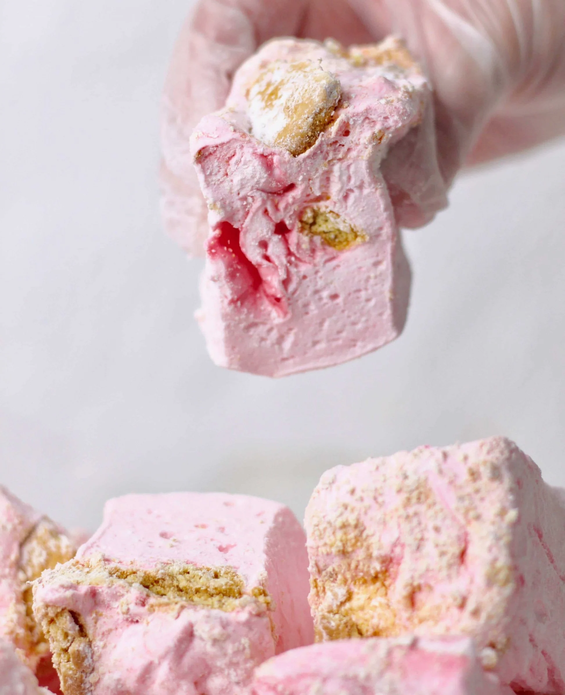 Маршмелоу Strawberry Cheesecake у розрізі